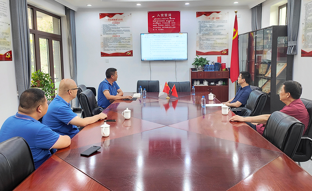 闻汛而动 向雨而行 九游网页版登录入口领导“向前一步”驻守防汛第一线